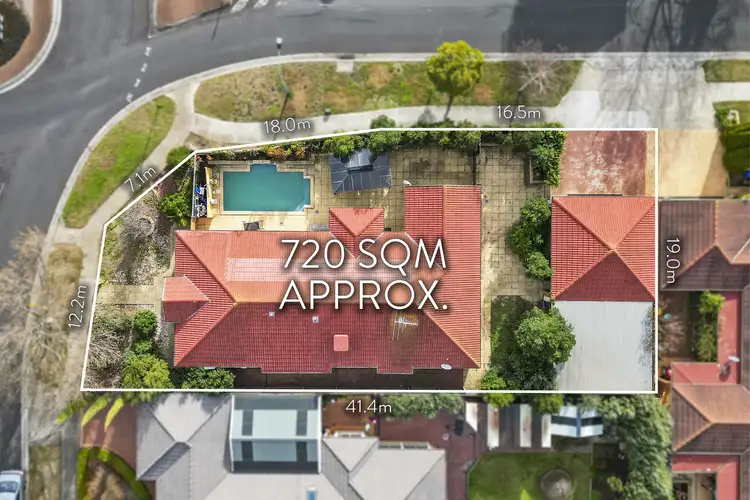 32 Wellington Drive, Hillside VIC 3037