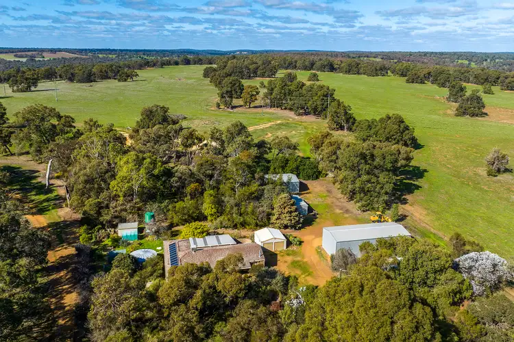 284 Wariin Road, Woottating WA 6562