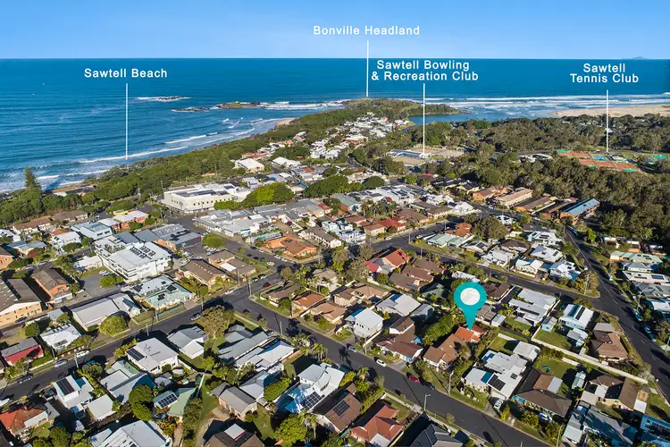 Main view of Homely villa listing, 2/11 Eighth Avenue, Sawtell NSW 2452