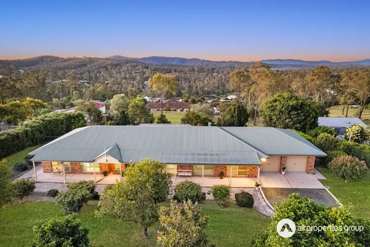 54-56 William Humphreys Drive