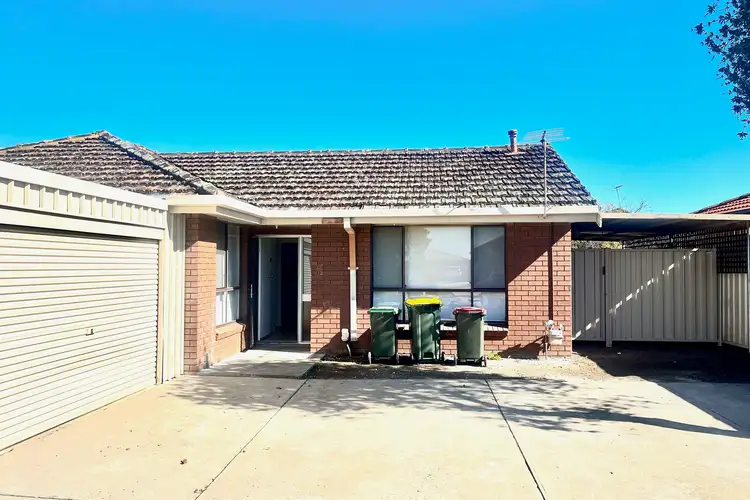 2/29 Buchanan Street, St Albans VIC 3021