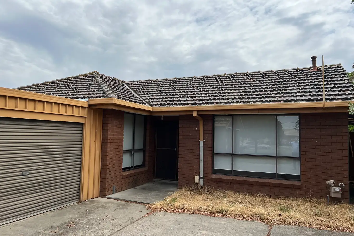 Main view of Homely unit listing, 2/29 Buchanan Street, St Albans VIC 3021