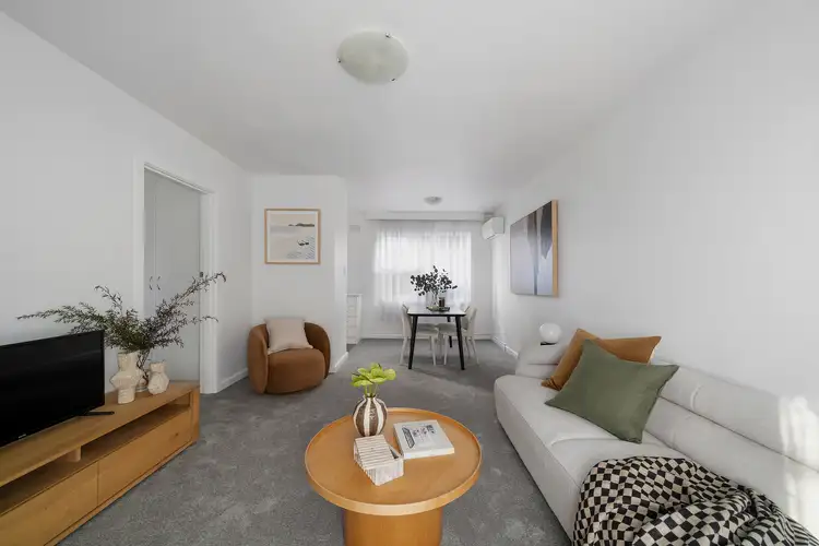 Main view of Homely apartment listing, 2/162 Barkers Road, Hawthorn VIC 3122