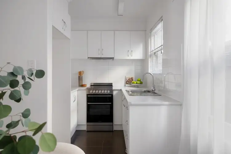 Fourth view of Homely apartment listing, 2/162 Barkers Road, Hawthorn VIC 3122