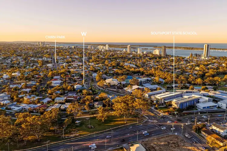 10 Brooke Avenue, Southport QLD 4215