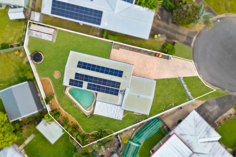 4 Lady Penrhyn Close, Bentley Park QLD 4869