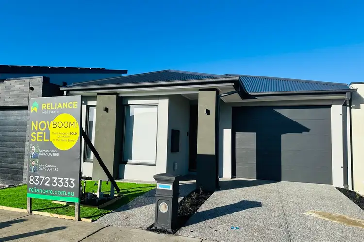 54 Mealie Avenue, Mickleham VIC 3064