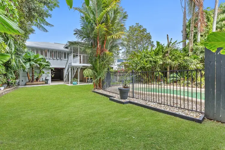30 Rowe Street, Earlville QLD 4870