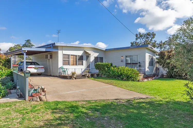 28 Erwin Street, Tamworth NSW 2340