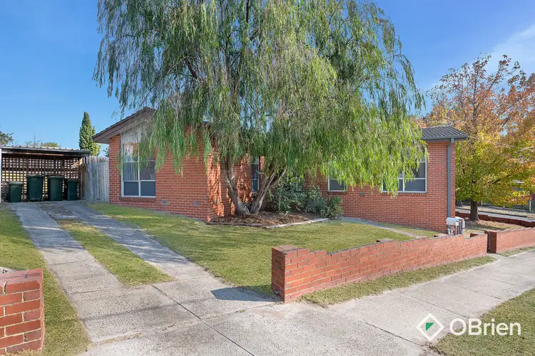 8 Alba Street, Frankston North VIC 3200