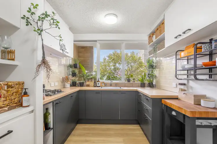 Fourth view of Homely apartment listing, 6/43 Park Street, St Kilda West VIC 3182