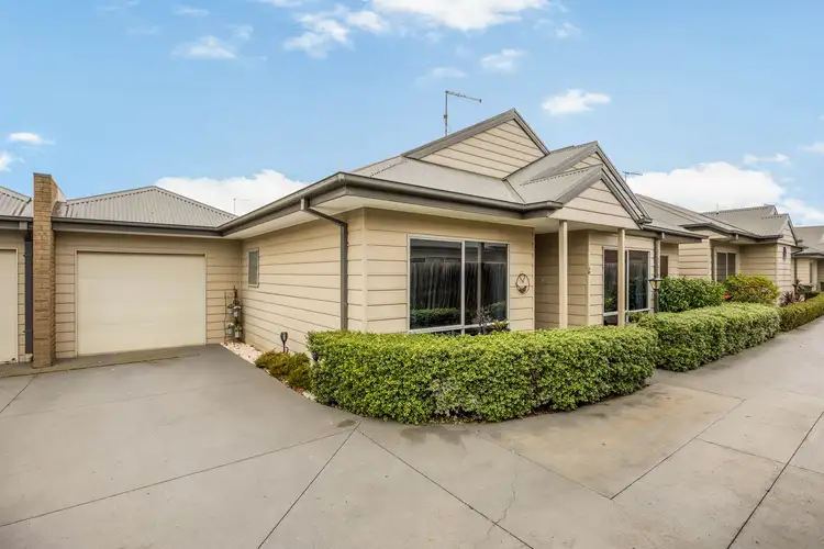 4/12 Rodney Street, Gisborne VIC 3437