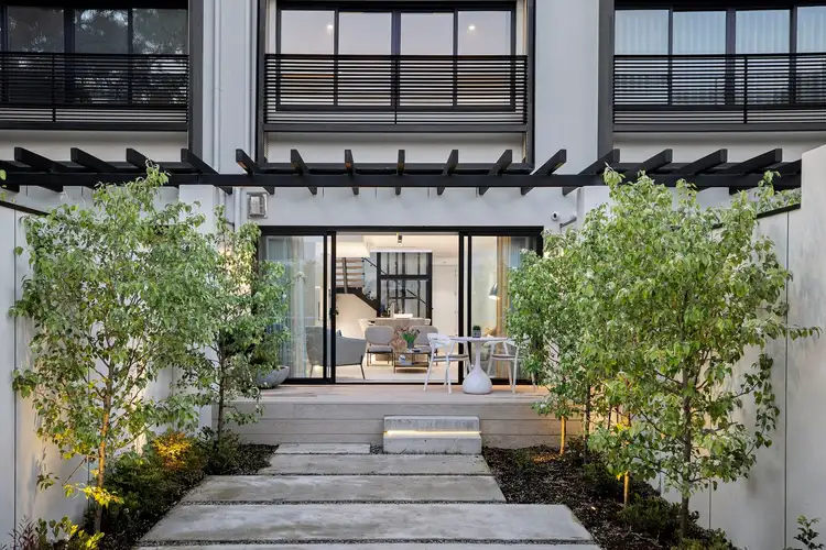 120 Glen Huntly Road, Elwood VIC 3184