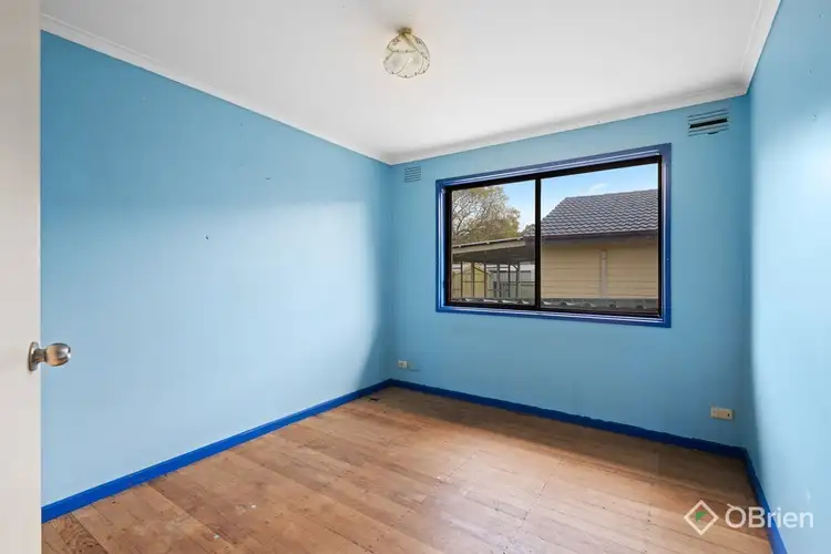 Fifth view of Homely house listing, 8 Mcintyre Court, West Wodonga VIC 3690
