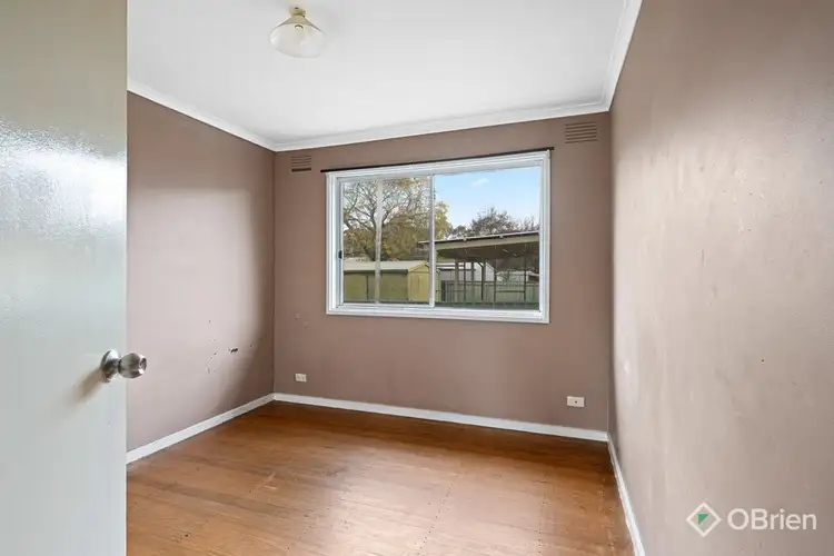 Sixth view of Homely house listing, 8 Mcintyre Court, West Wodonga VIC 3690