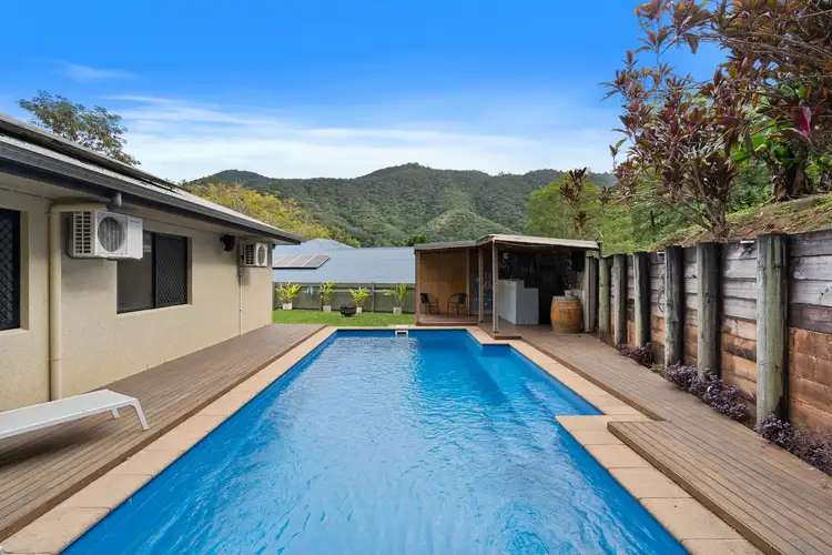 19 Willie Ming Close, Redlynch QLD 4870