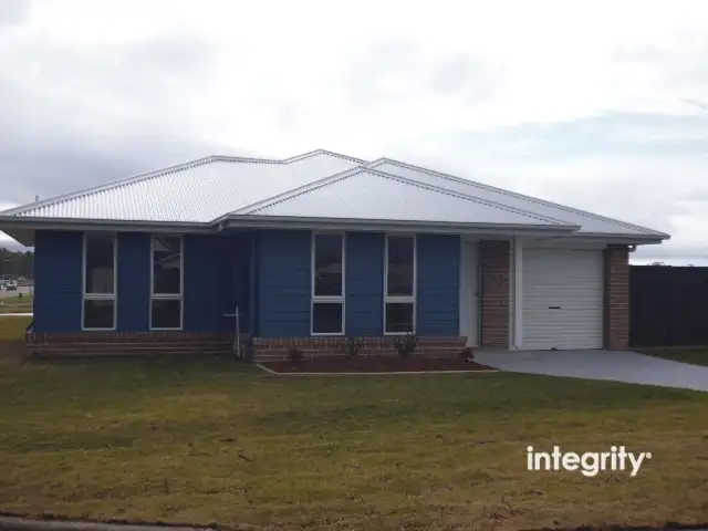 7 Wattlebird Road, South Nowra NSW 2541