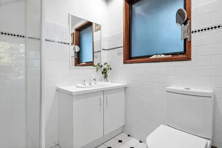 Sixth view of Homely house listing, 5 Kooluna Court, Frankston VIC 3199