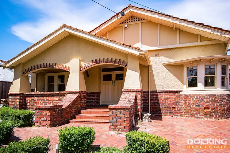 4 Woolcock Avenue, Kew East VIC 3102