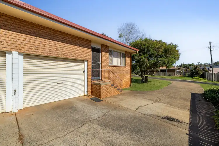1/6 Claret Street, Wilsonton Heights QLD 4350