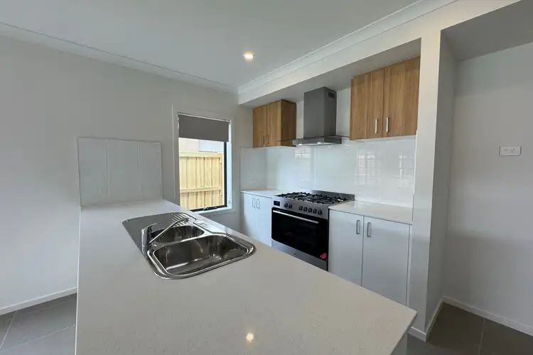 16 Eucalypt Street
