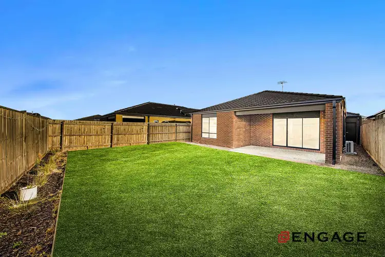 6 Hutchison Road, Mambourin VIC 3024