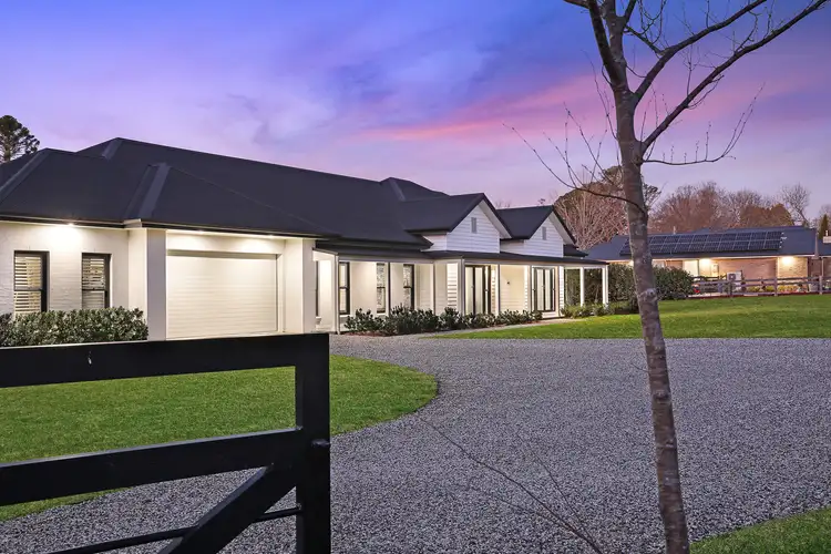2 Challoner Rise, Renwick NSW 2575