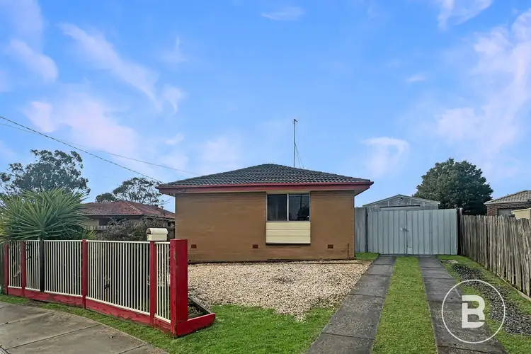 2 Erica Street, Wendouree VIC 3355