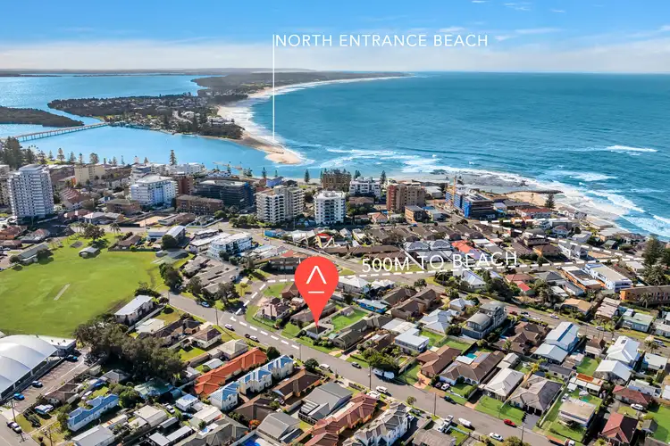 6 Benelong Street, The Entrance NSW 2261