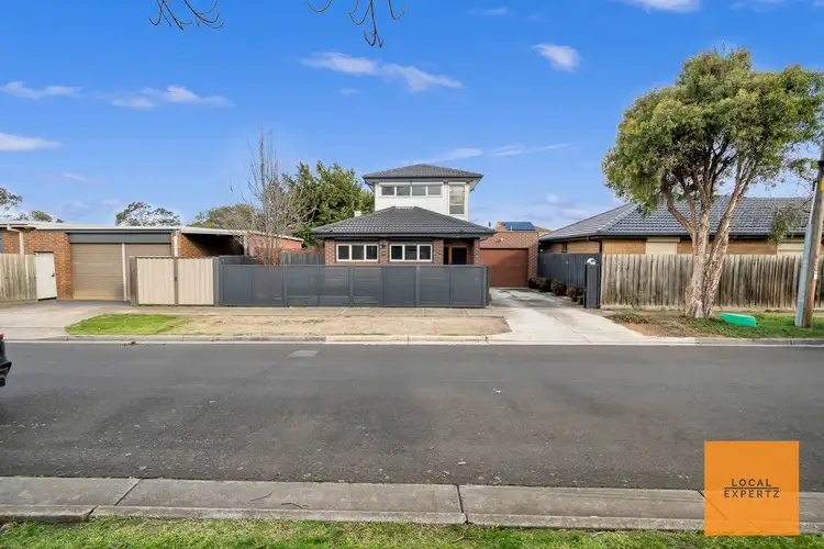 6 Raymond Street, Melton South VIC 3338