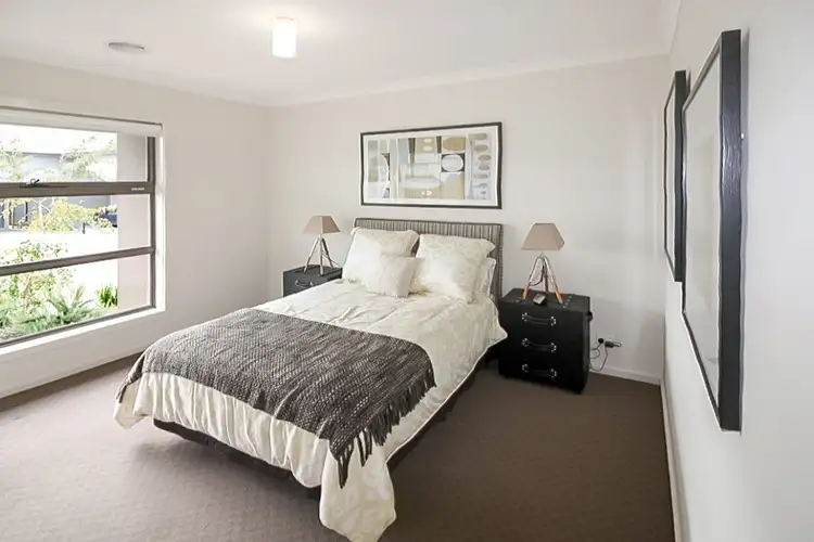 Second view of Homely house listing, 39 Versant Drive, Craigieburn VIC 3064