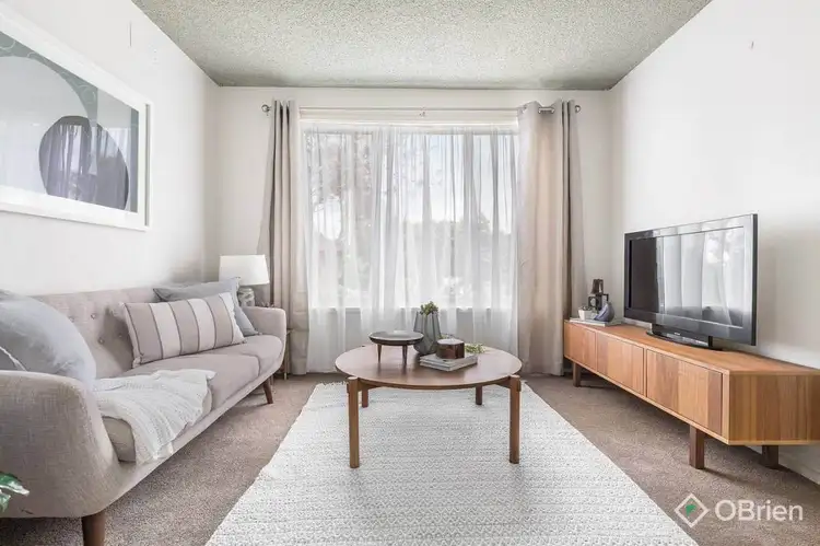 1/2 Carder Avenue, Seaford VIC 3198