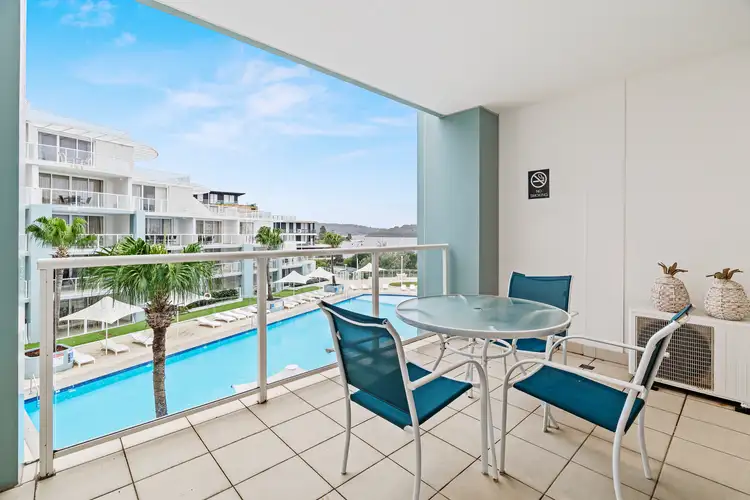 323/51-54 The Esplanade