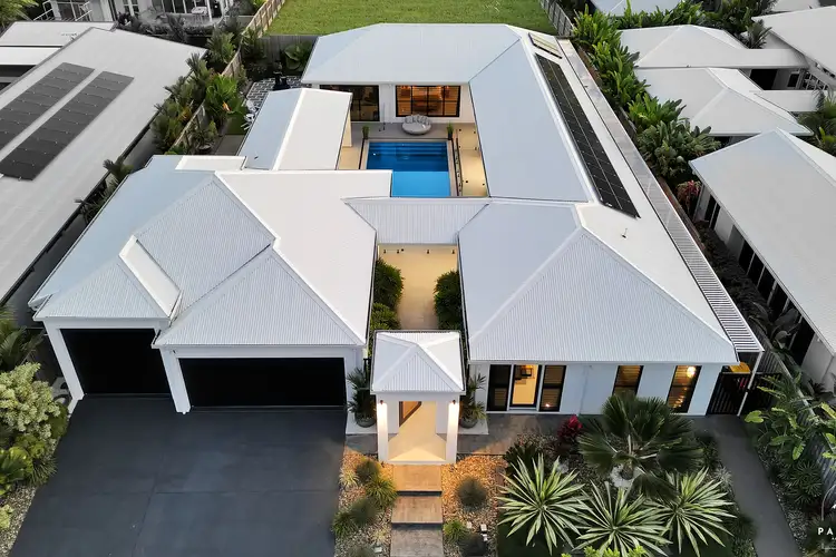 26 Seaside Parade, Palm Cove QLD 4879