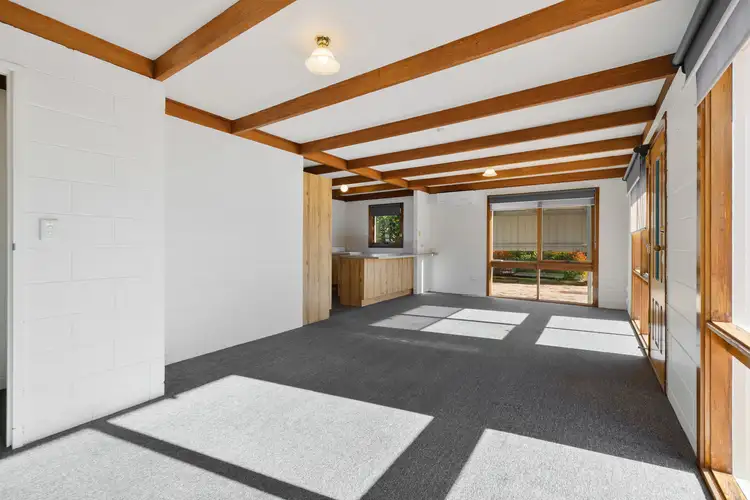 Fifth view of Homely unit listing, 1/6 Beckley Court, Bairnsdale VIC 3875