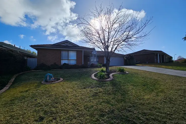 Second view of Homely house listing, 5 Tumut Court, Wodonga VIC 3690