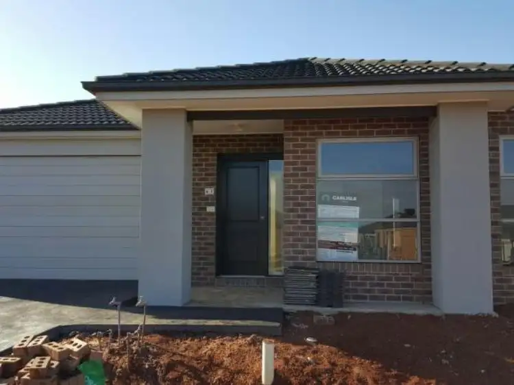 24 Alabaster Avenue, Melton South VIC 3338