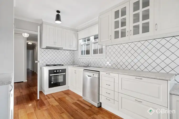 Fifth view of Homely unit listing, 2/100 Warrigal Road, Surrey Hills VIC 3127