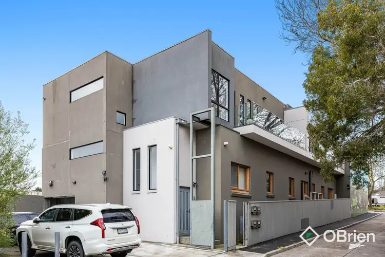 Second view of Homely apartment listing, 2/2 Omaroo Lane, Frankston VIC 3199