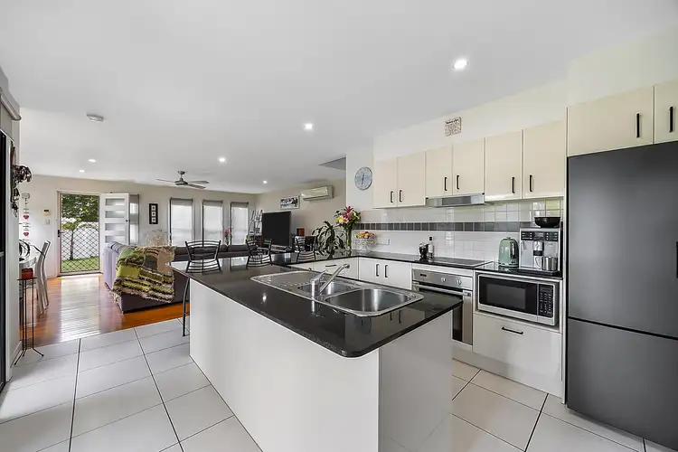 Fifth view of Homely semi-detached listing, 1/7 Hans Boysen Drive, Mudjimba QLD 4564