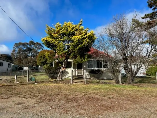 8 Mead Street