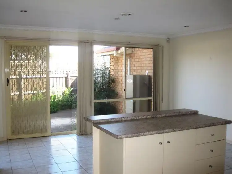 Fourth view of Homely unit listing, 5 Elinda Place, Reservoir VIC 3073