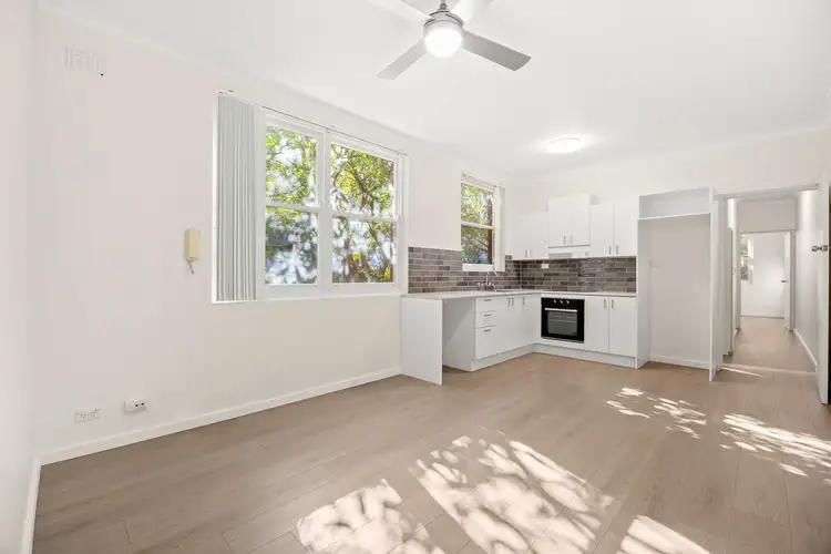 2/21 St Georges Parade, Hurstville NSW 2220