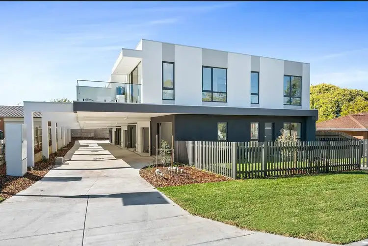 Main view of Homely townhouse listing, 3/9 Woodvale Road, Boronia VIC 3155