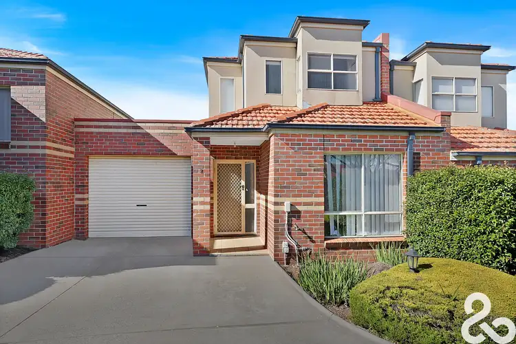 2/69 Purinuan Road, Reservoir VIC 3073