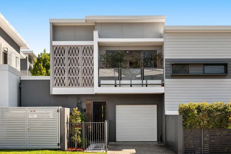Main view of Homely townhouse listing, 1/118 Pembroke Street, Carina QLD 4152