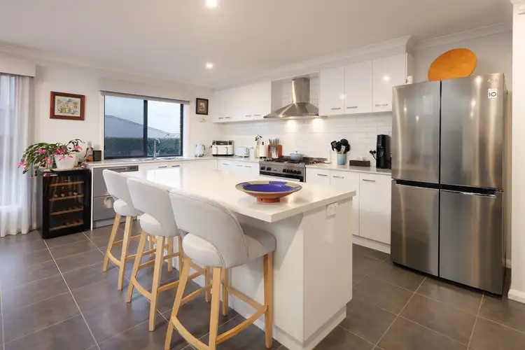 Sixth view of Homely house listing, 8 Otago Way, Wodonga VIC 3690