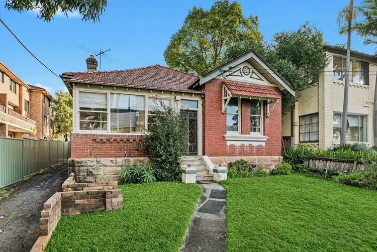 Main view of Homely unit listing, 2/3 English Street, Kogarah NSW 2217