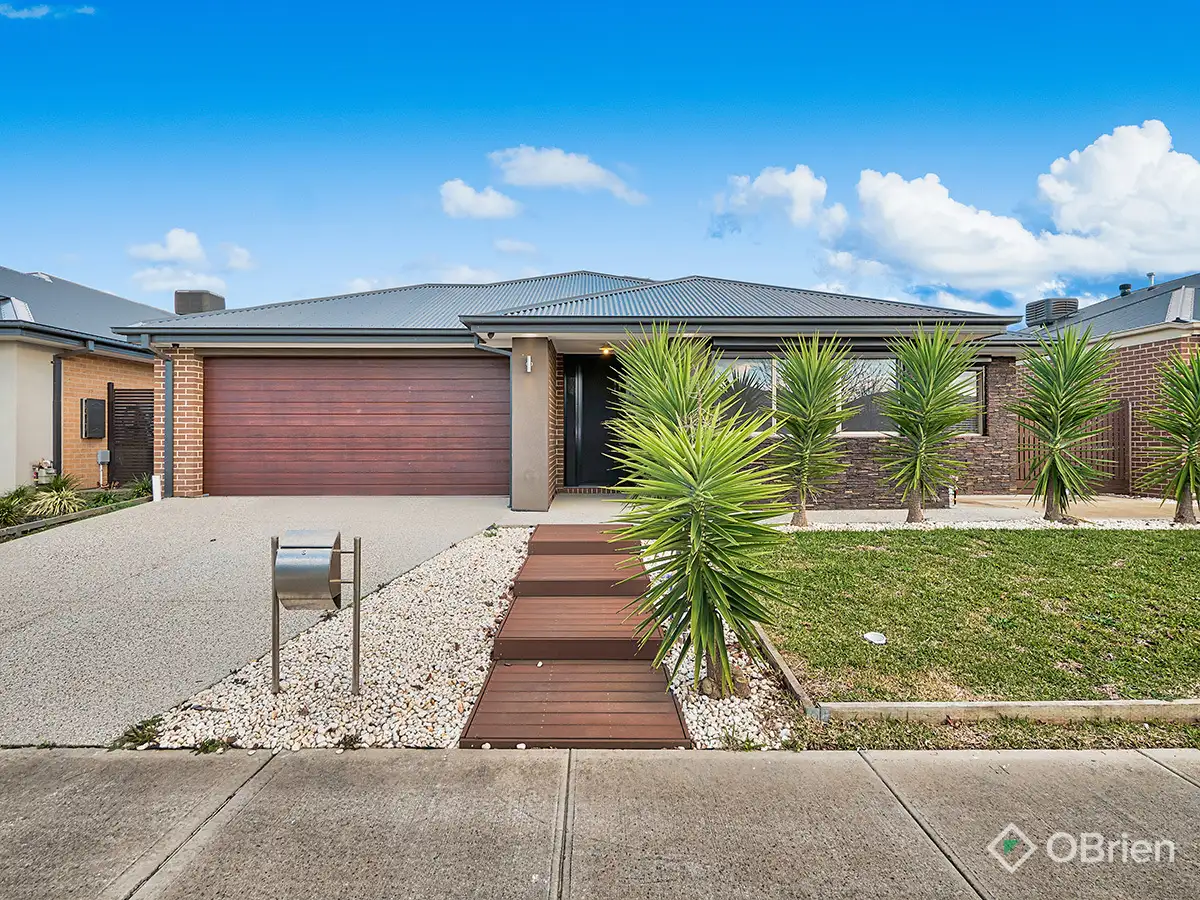 Main view of Homely house listing, 8 St Clair Avenue, Cranbourne West VIC 3977