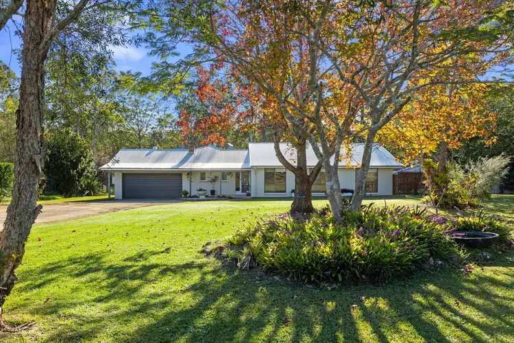 27 Hillview Drive, Yarravel NSW 2440